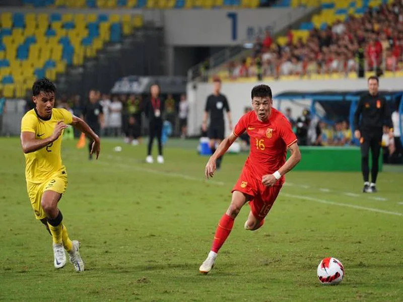 马德兴：U17国足2-0乌兹别克斯坦队，赵松源和张伯霖各入一球